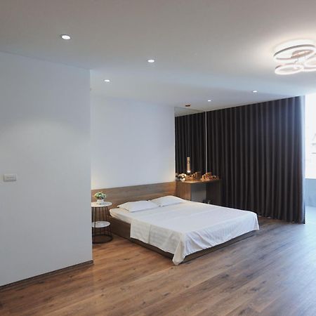 OYO 276 Bh Hotel Hanoi Buitenkant foto