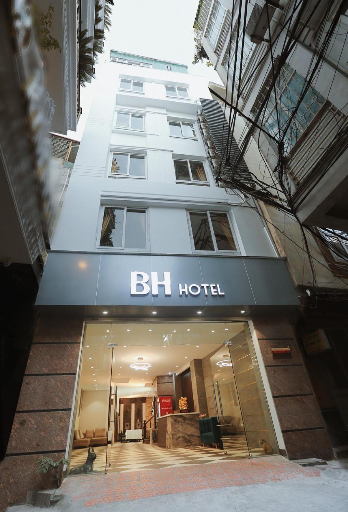 OYO 276 Bh Hotel Hanoi Buitenkant foto