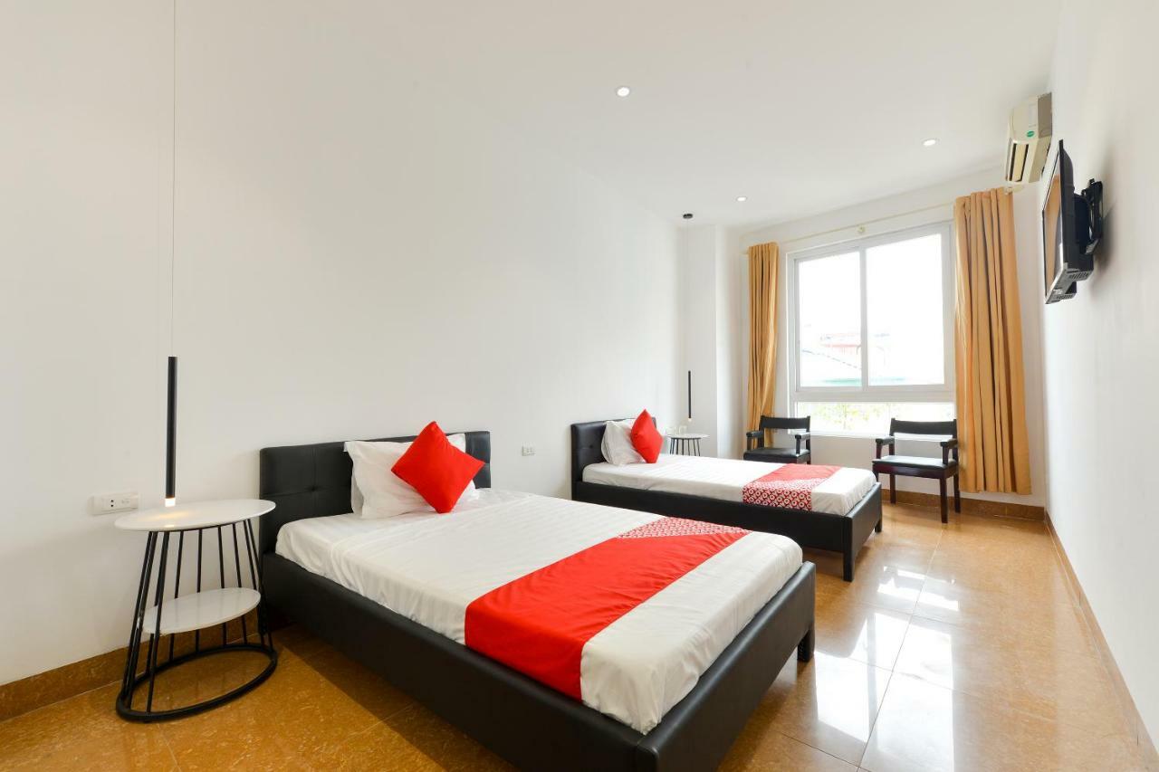 OYO 276 Bh Hotel Hanoi Buitenkant foto