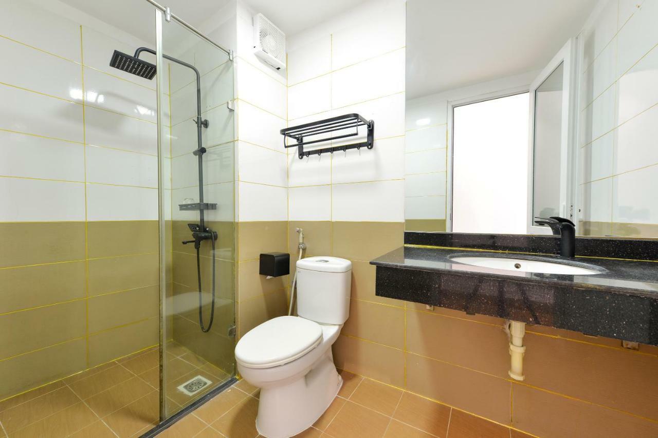 OYO 276 Bh Hotel Hanoi Buitenkant foto