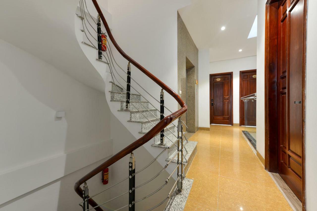 OYO 276 Bh Hotel Hanoi Buitenkant foto