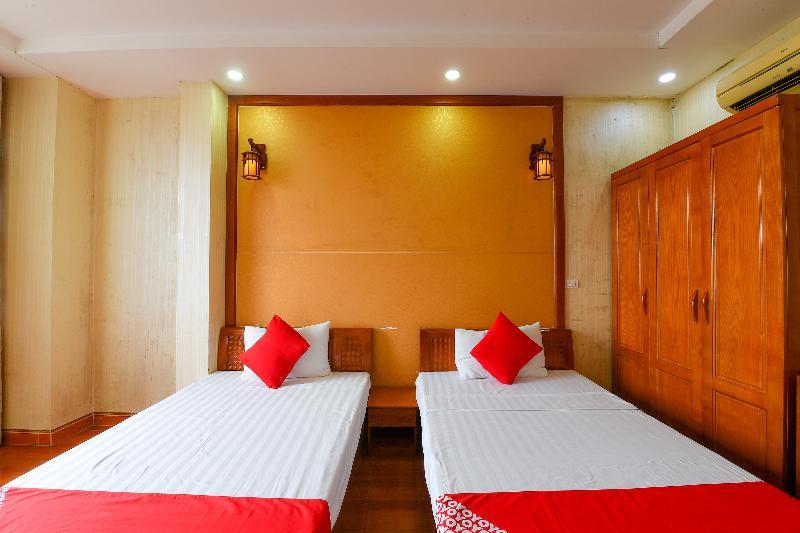 OYO 276 Bh Hotel Hanoi Buitenkant foto